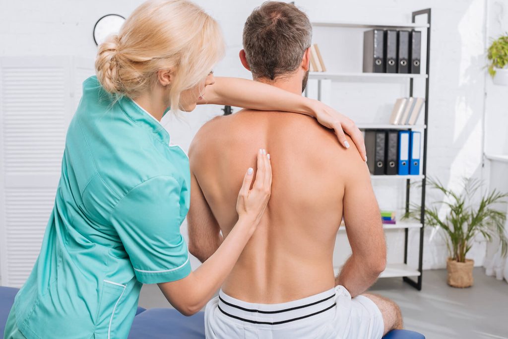 Beneficios de la Fisioterapia para el Dolor Crónico de Espalda